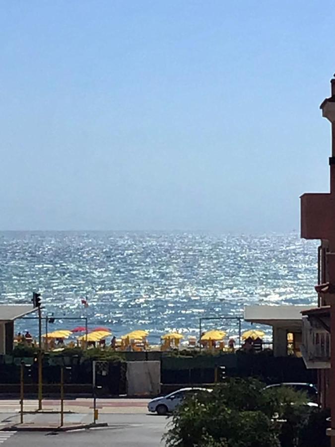 Ostia Bed And Beach מראה חיצוני תמונה
